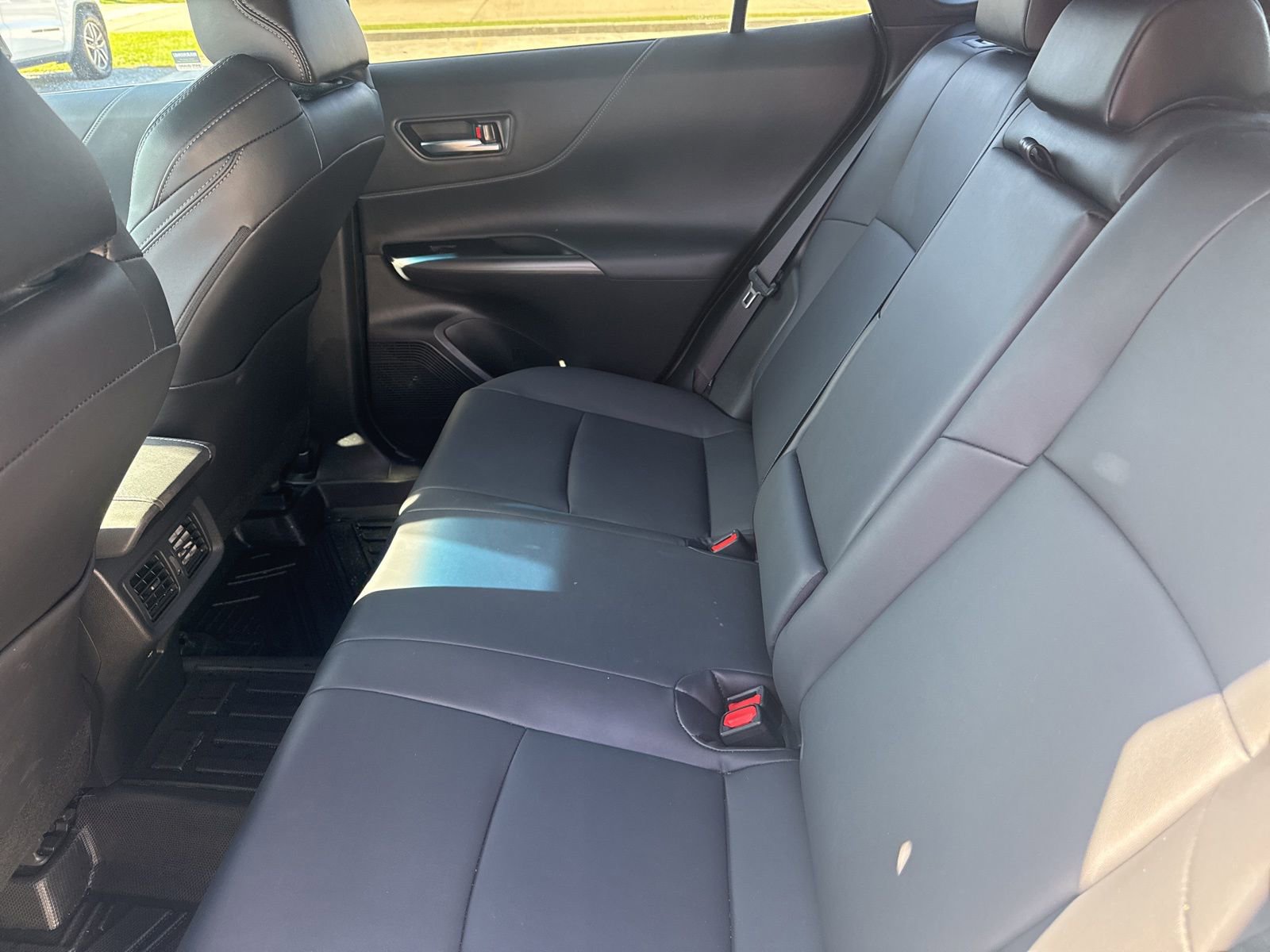 Used 2023 Toyota Venza Nightshade AWD/4WD image 15