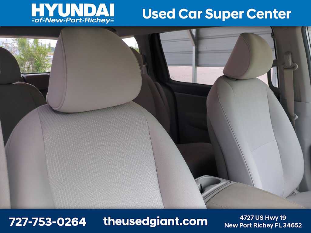 Used 2021 Kia Sedona LX FWD image 6