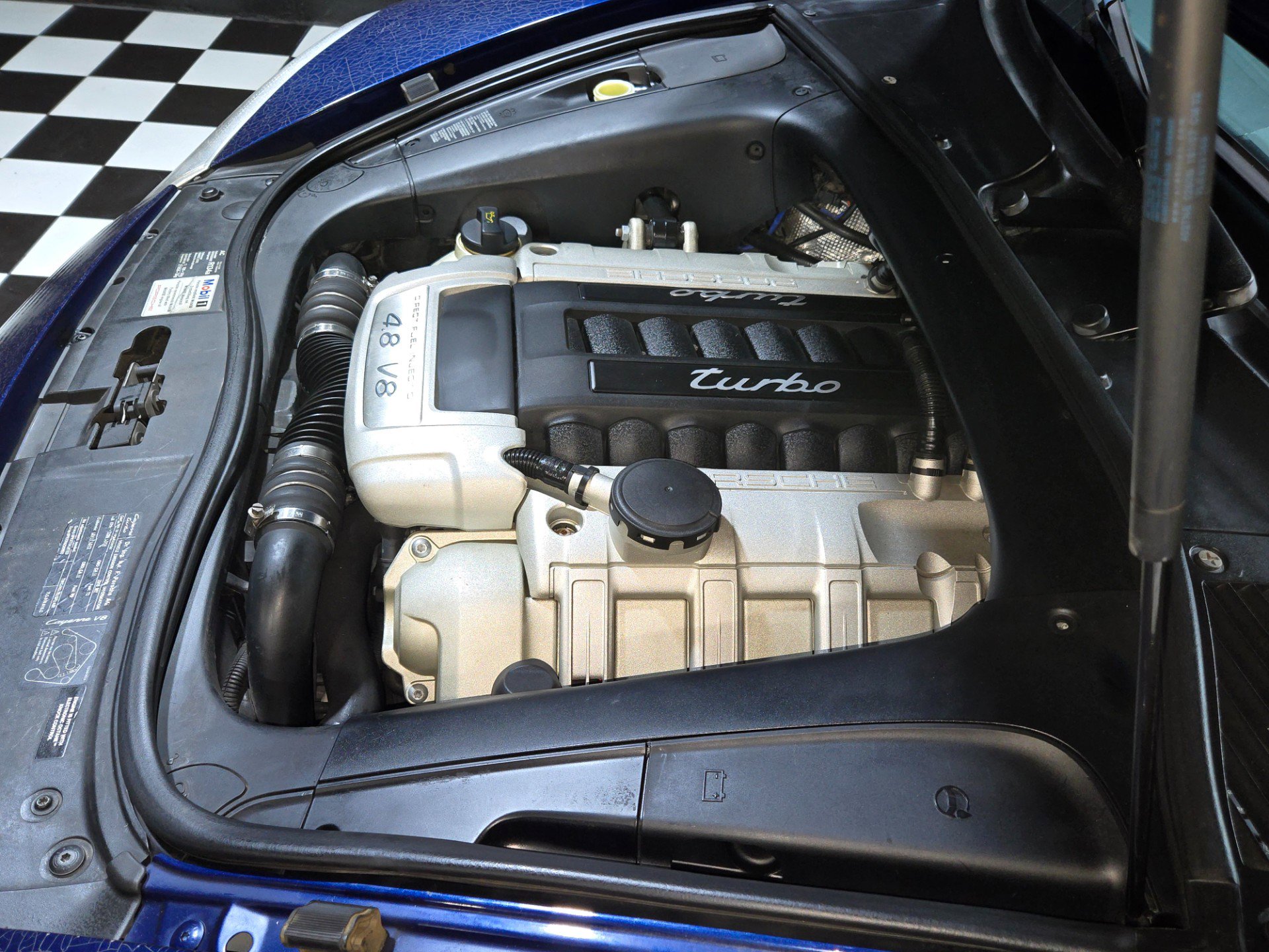Used 2008 Porsche Cayenne Turbo AWD/4WD image 46