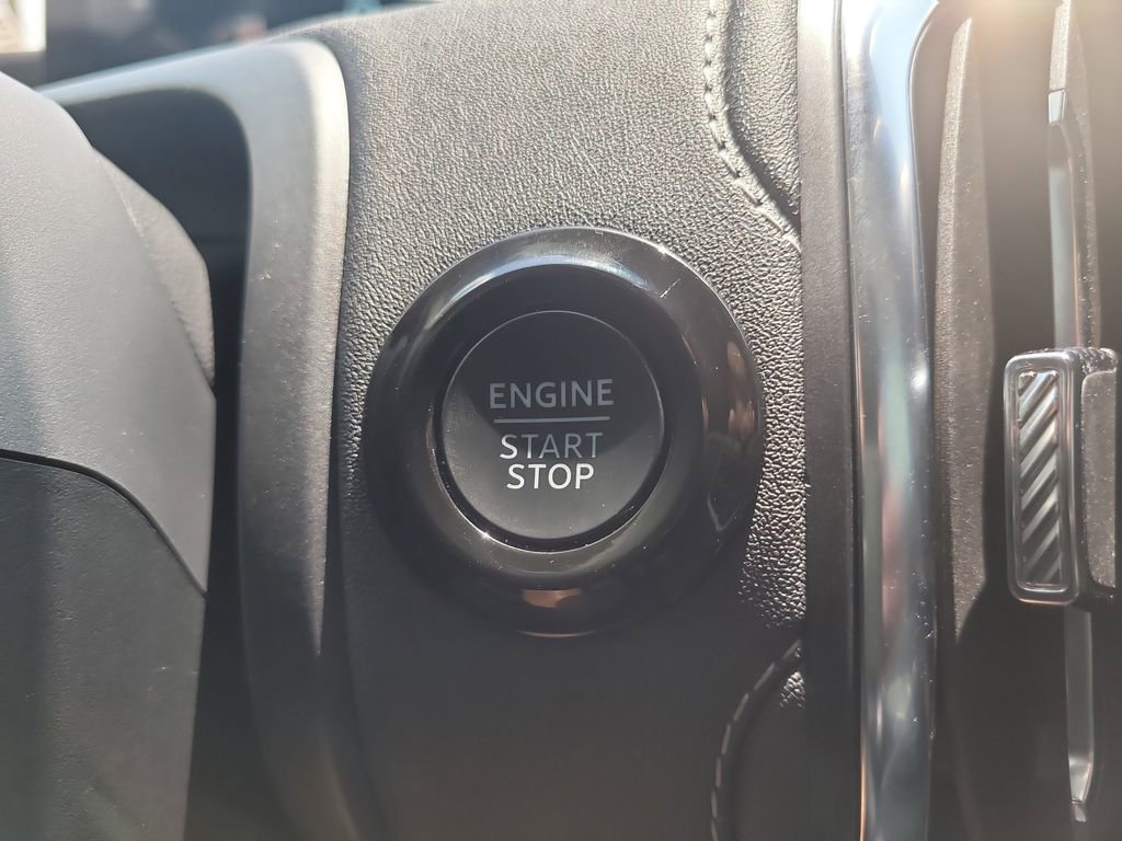 Used 2025 Ford Expedition Platinum w/ Driver's Package AWD/4WD image 30