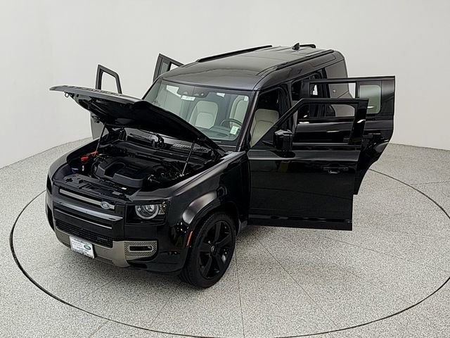 Certified 2023 Land Rover Defender 110 X-Dynamic SE image 35