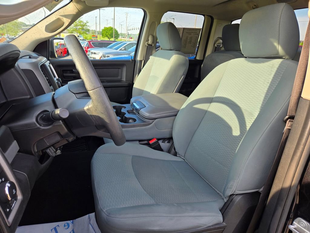 Used 2019 RAM 1500 Express w/ Express Value Package AWD/4WD image 17