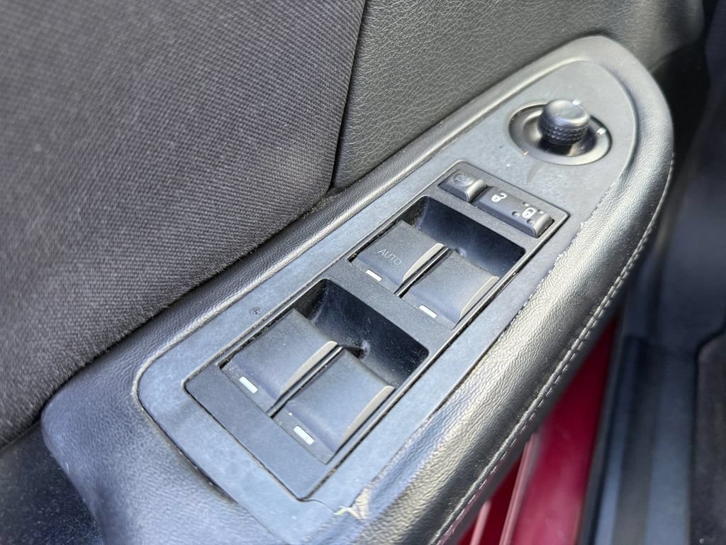 Used 2014 Chrysler 200 Touring FWD image 25