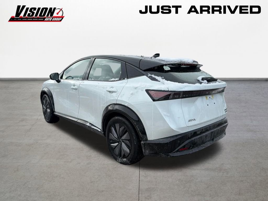 Used 2024 Nissan Ariya AWD image 7