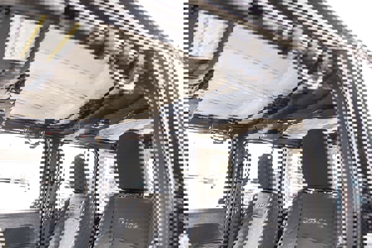 Used 2018 Jeep Wrangler Unlimited Sahara image 17