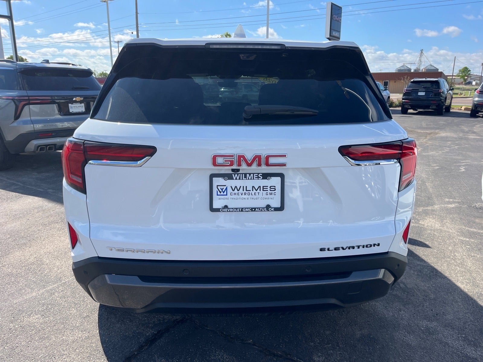 Used 2026 GMC Terrain Elevation w/ Technology Package II FWD image 5