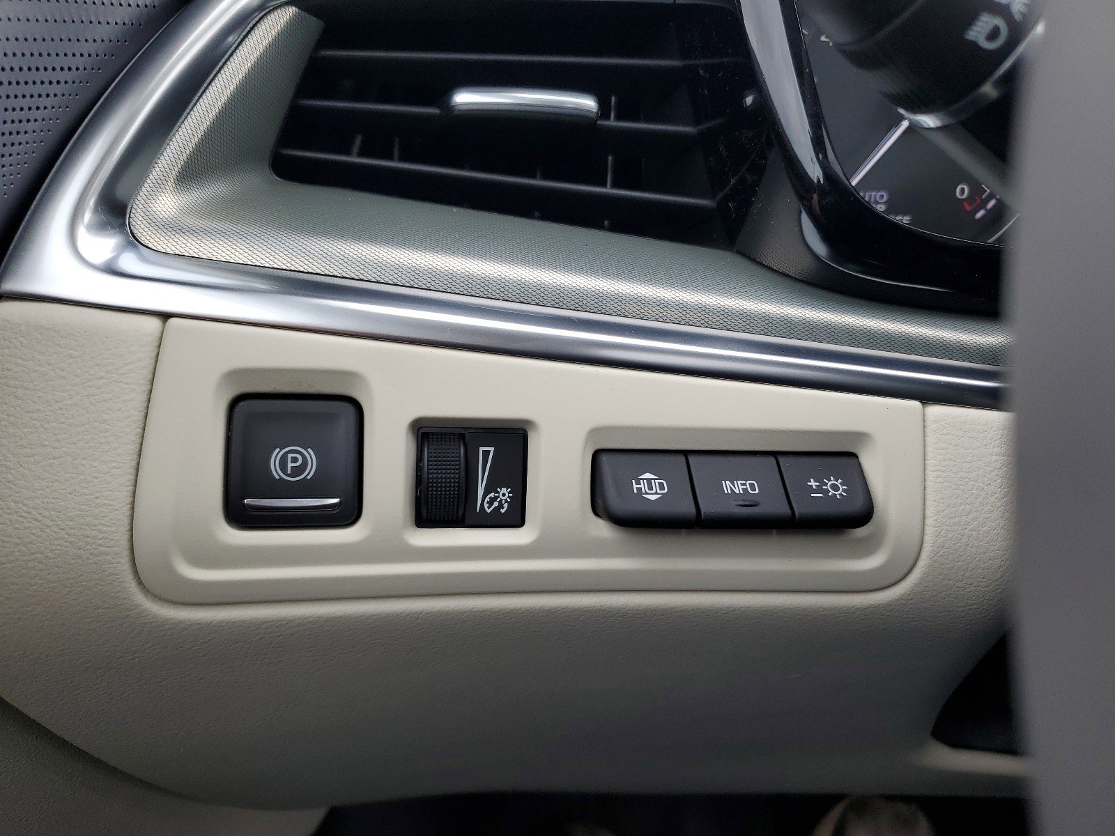 New 2025 Cadillac XT5 Premium Luxury w/ Technology Package image 19