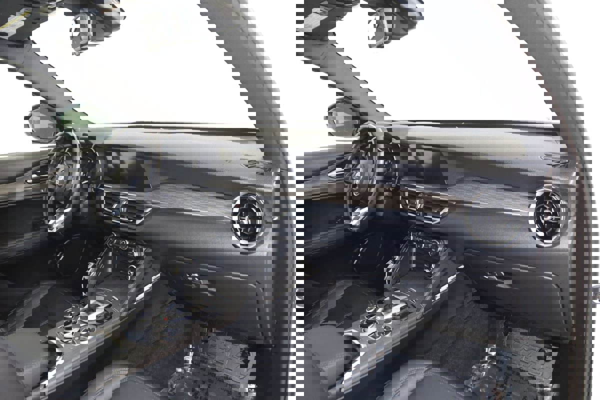 Used 2023 Alfa Romeo Stelvio Ti image 49