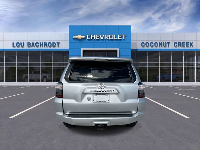 Used 2018 Toyota 4Runner SR5 AWD/4WD image 7