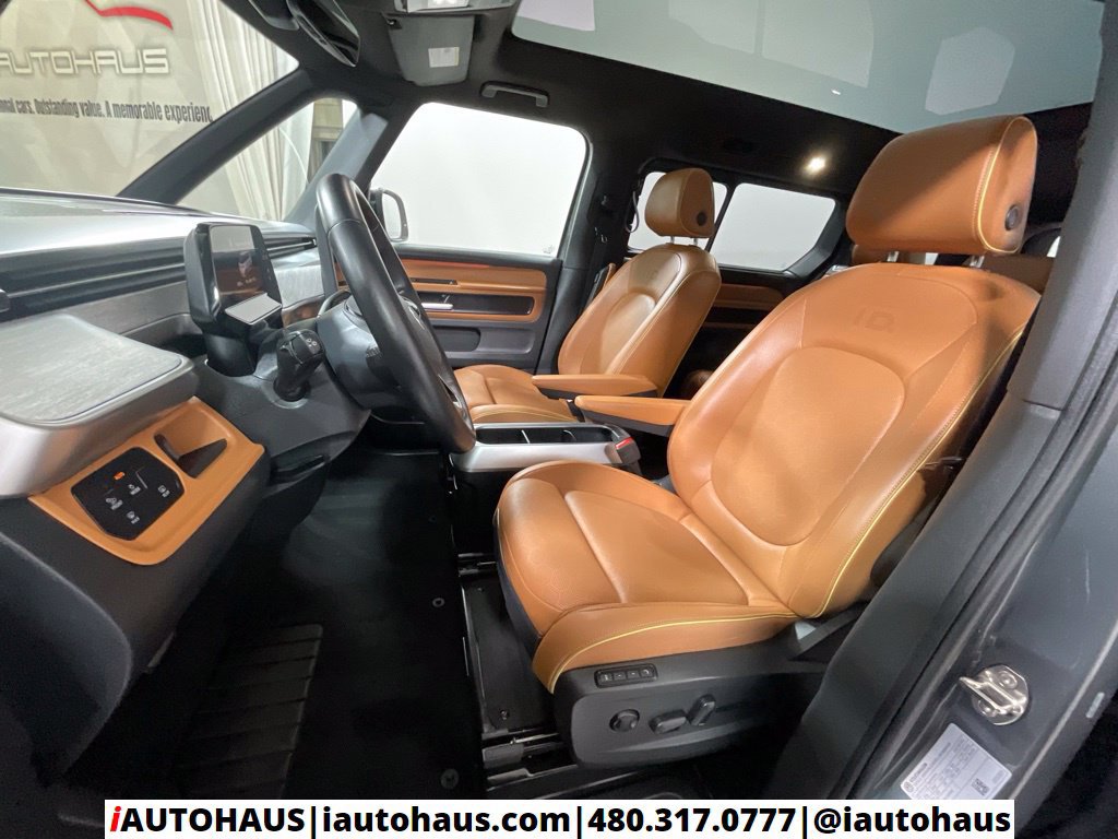 Used 2025 Volkswagen ID. Buzz Pro S Plus RWD image 21