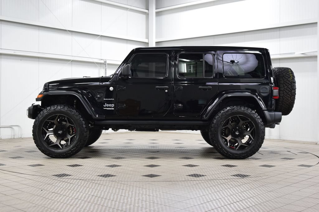 Used 2021 Jeep Wrangler Unlimited Sahara AWD/4WD image 4