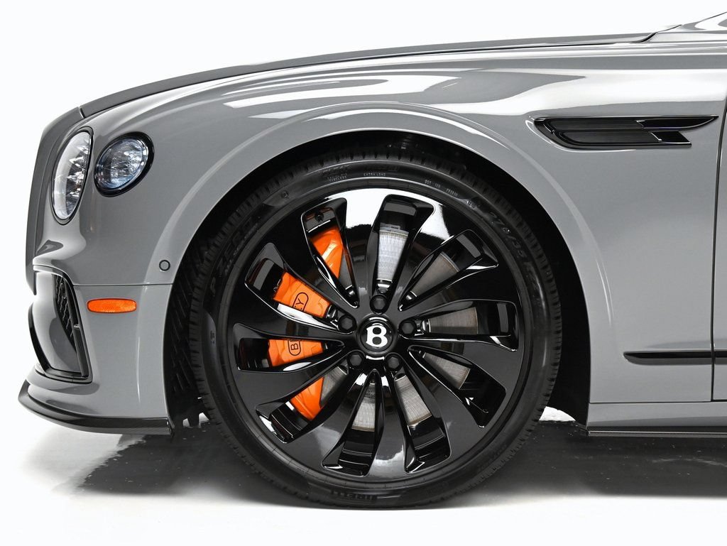 Used 2025 Bentley Flying Spur Plug-In Hybrid AWD/4WD image 40