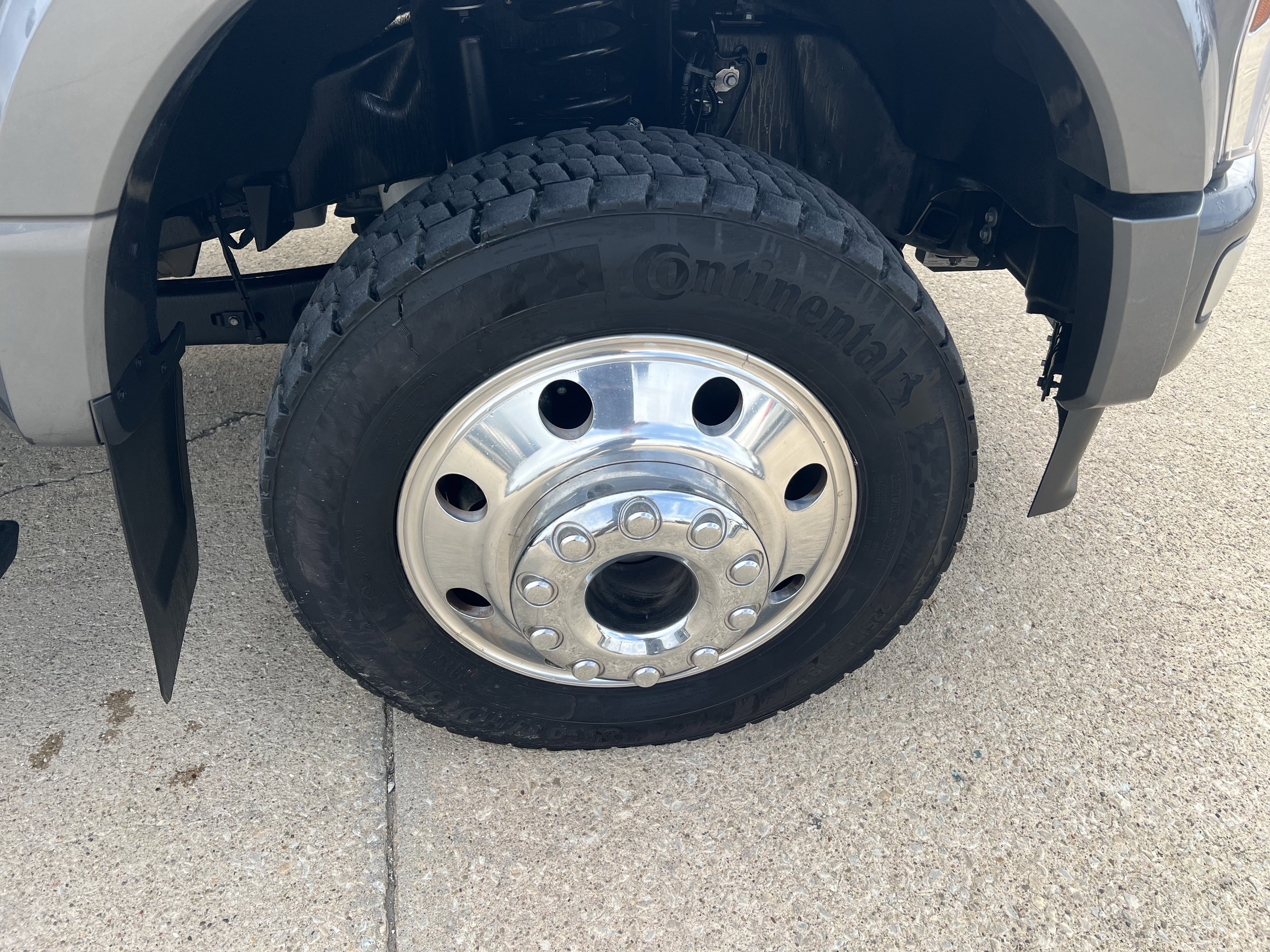 Used 2024 Ford F450 Platinum AWD/4WD image 2