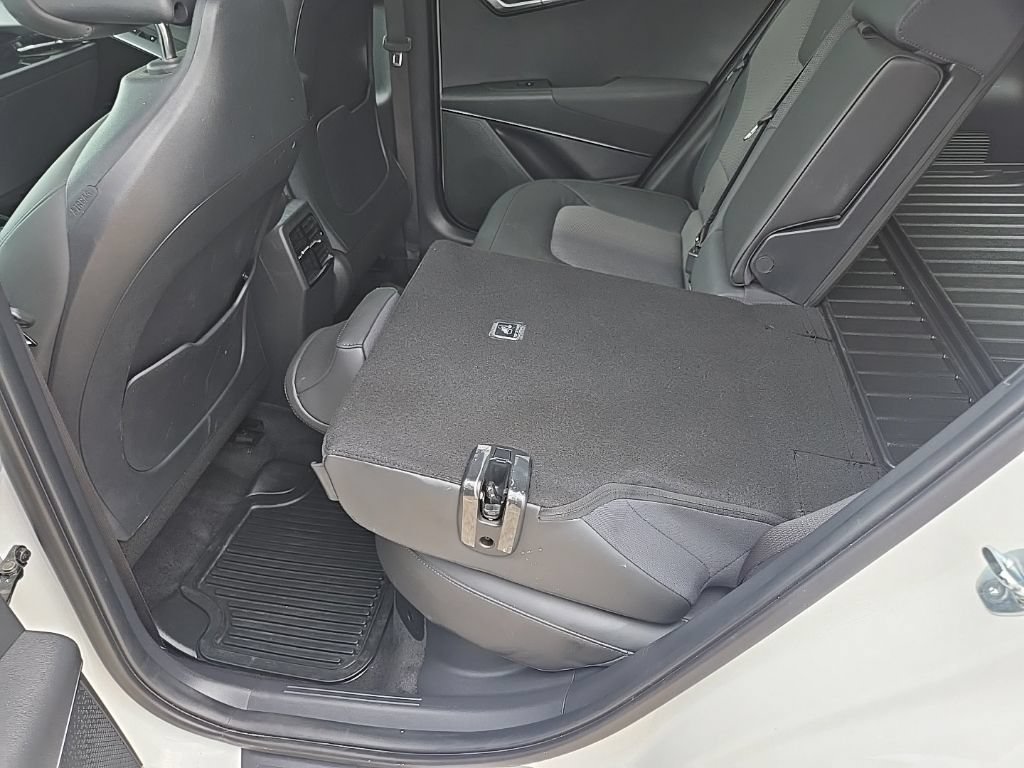 Used 2024 Kia Niro EX FWD image 83
