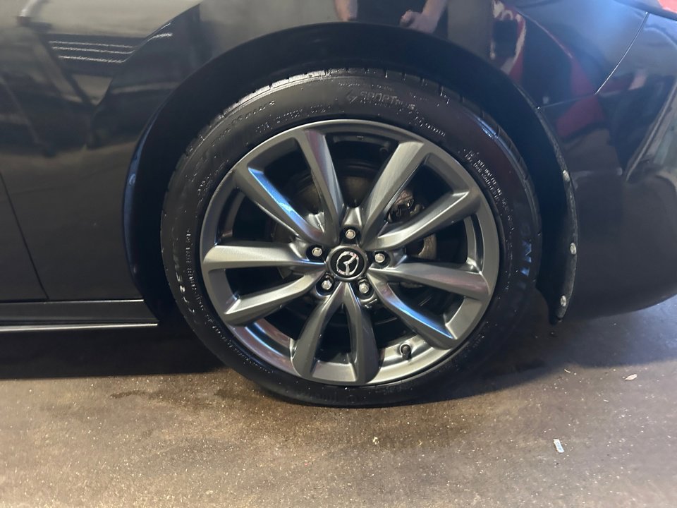 Used 2019 MAZDA MAZDA3 Hatchback w/ Preferred Package image 28