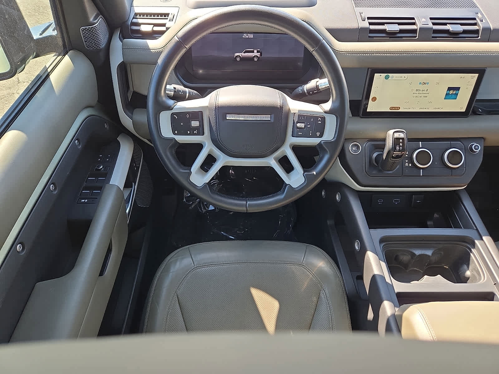 Used 2020 Land Rover Defender 110 HSE image 13