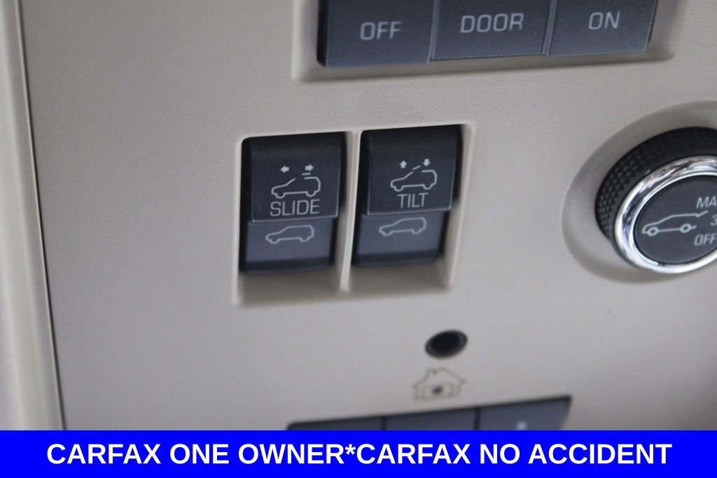 Used 2018 Chevrolet Suburban Premier image 33