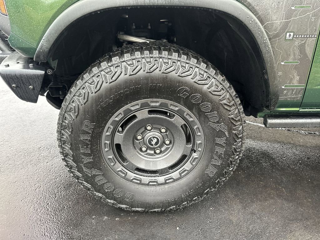 Used 2024 Ford Bronco Everglades image 10