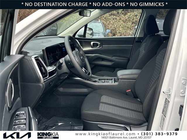 Used 2025 Kia Sorento LX image 21