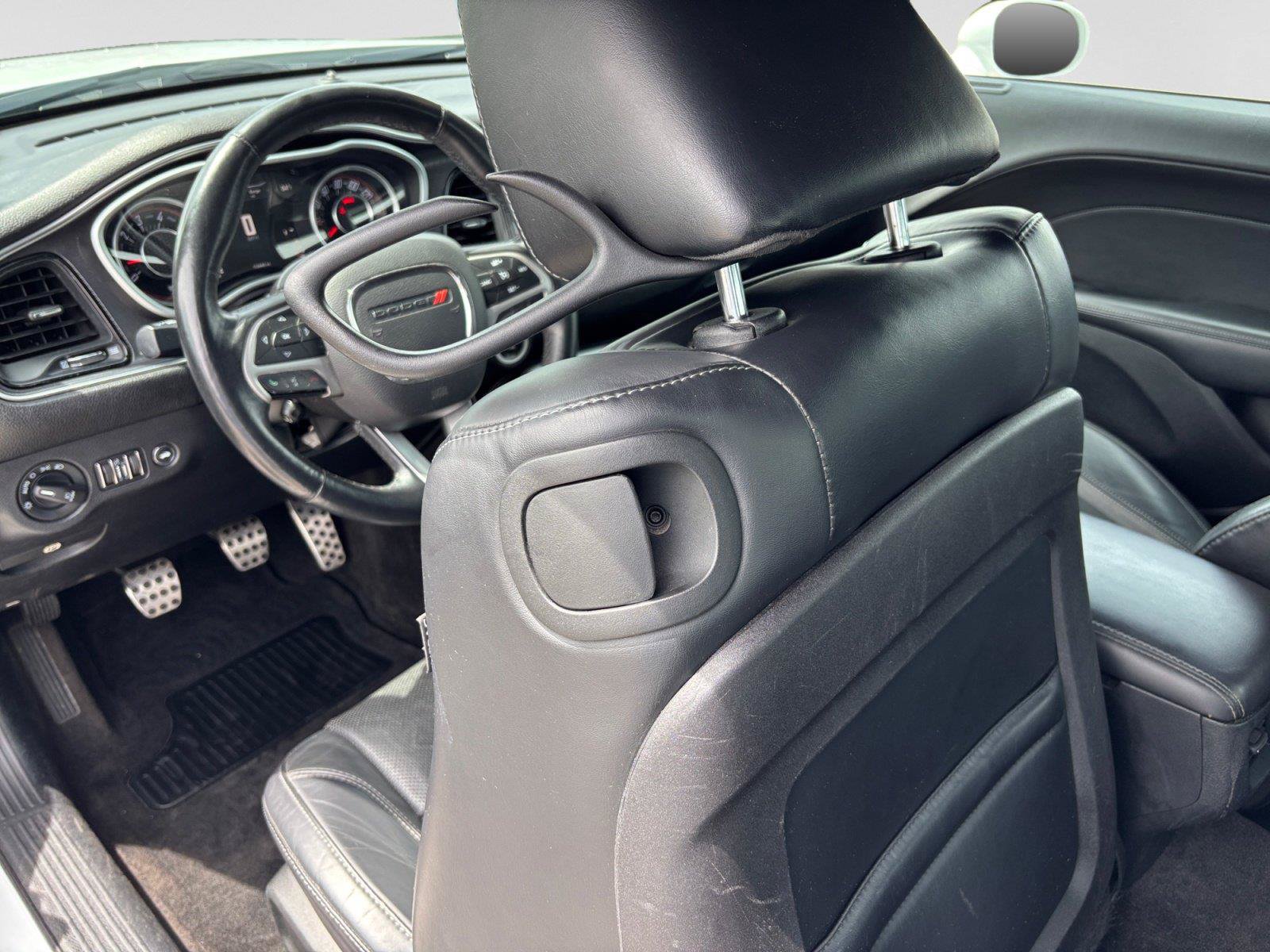 Used 2015 Dodge Challenger R/T Plus RWD image 37