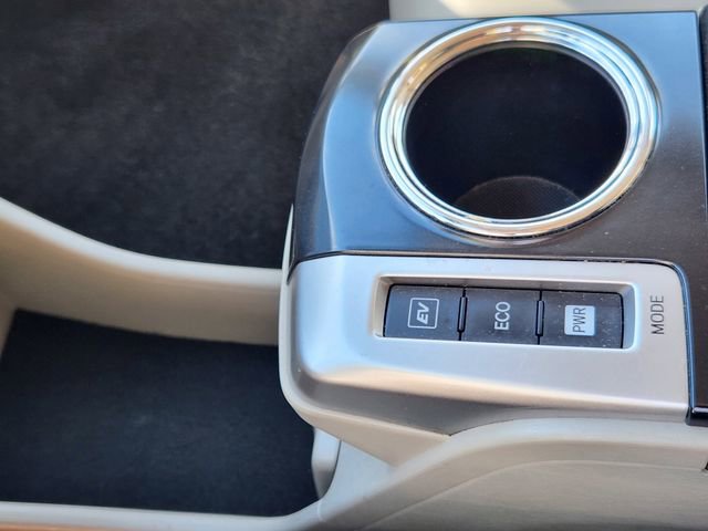 Used 2012 Toyota Prius V Five FWD image 18