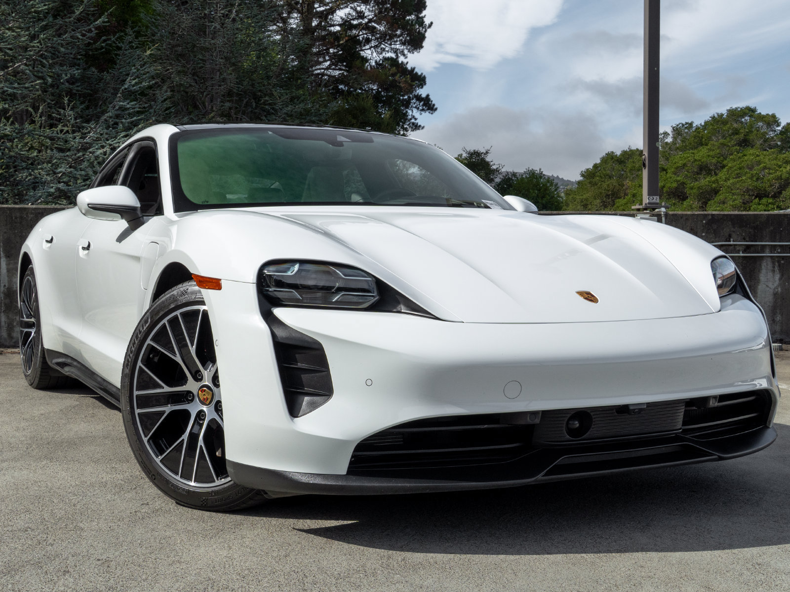 Certified 2024 Porsche Taycan GTS AWD/4WD image 9