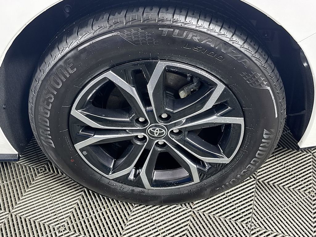 Used 2025 Toyota Sienna Platinum image 30