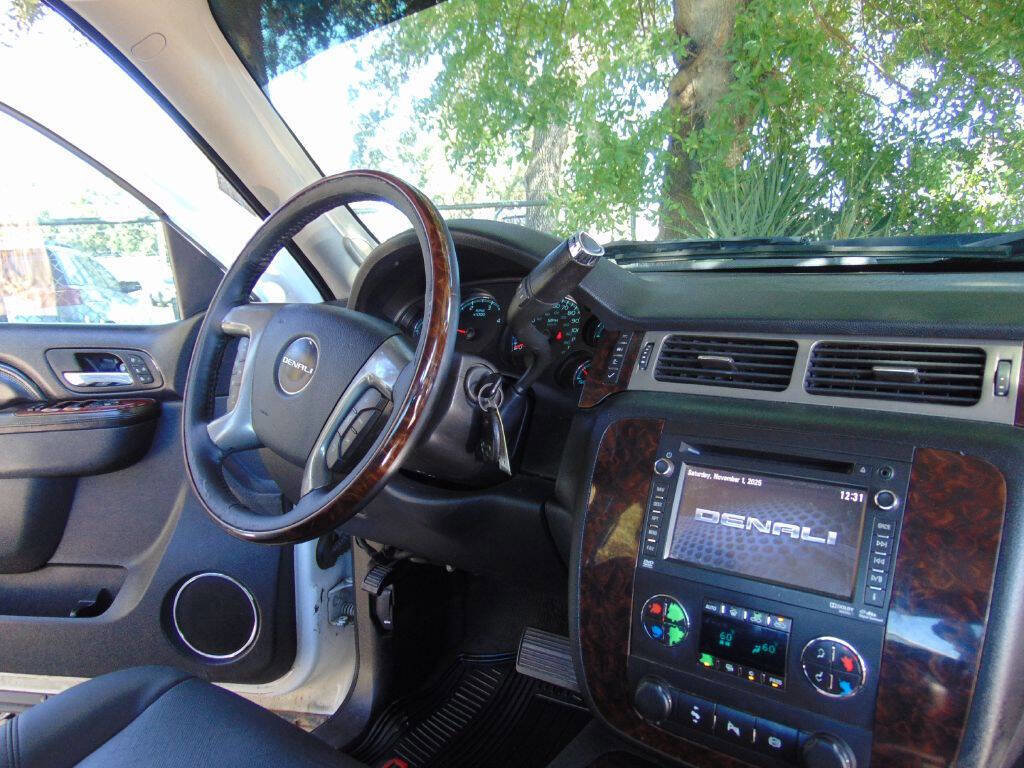 Used 2013 GMC Sierra 3500 Denali image 29