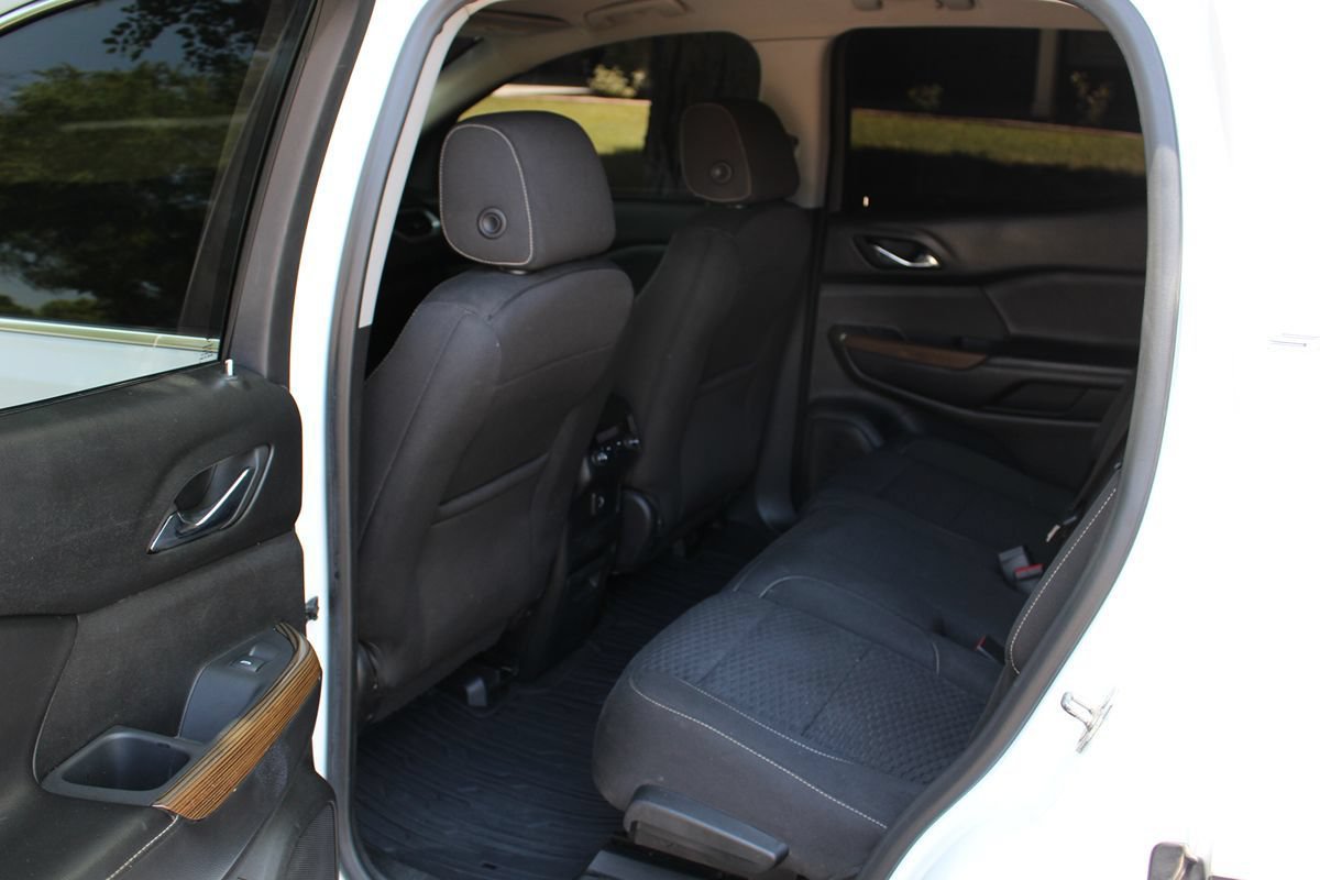 Used 2018 GMC Acadia SLE FWD image 11