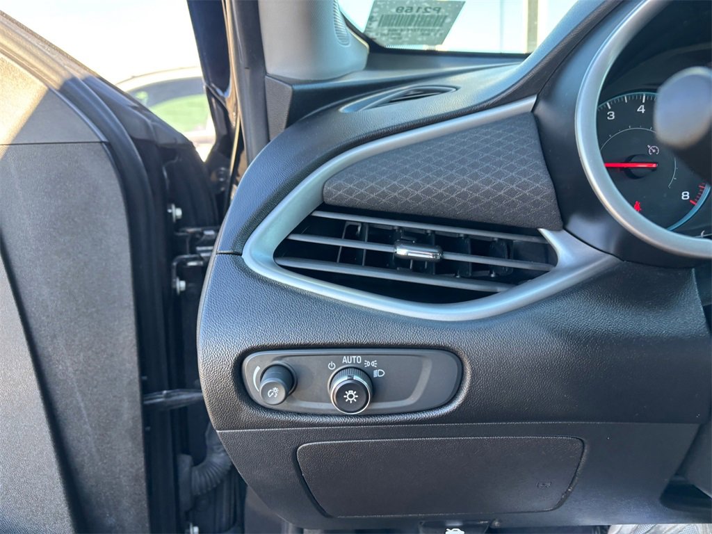 Used 2023 Chevrolet Malibu LT image 23