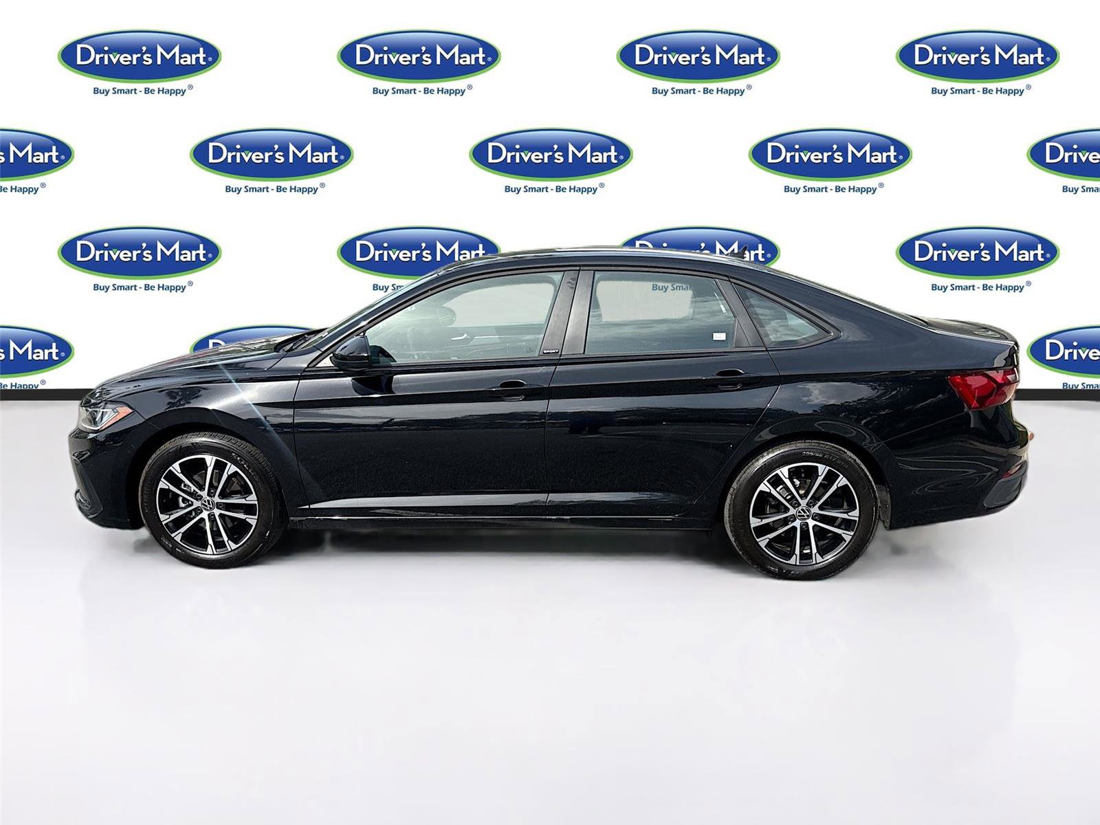 Used 2025 Volkswagen Jetta Sport image 4
