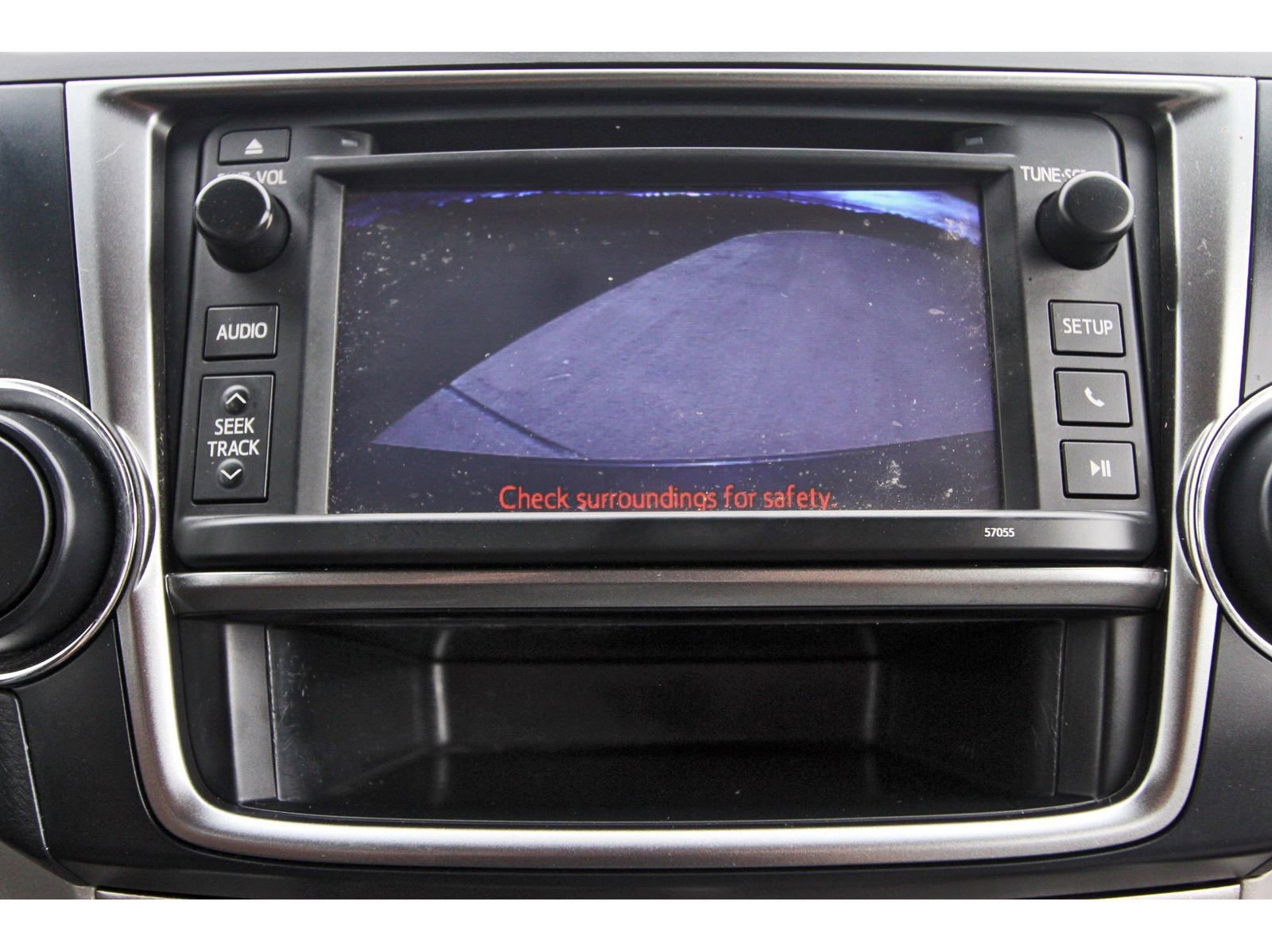 Used 2013 Toyota Highlander SE FWD image 26