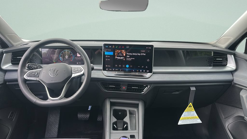 New 2026 Volkswagen Tiguan SE FWD image 10