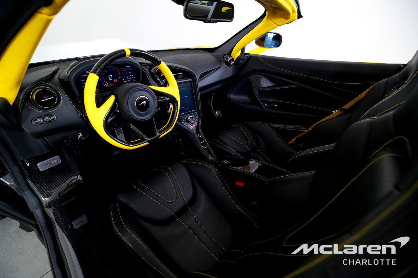 Used 2022 McLaren 765LT RWD image 14