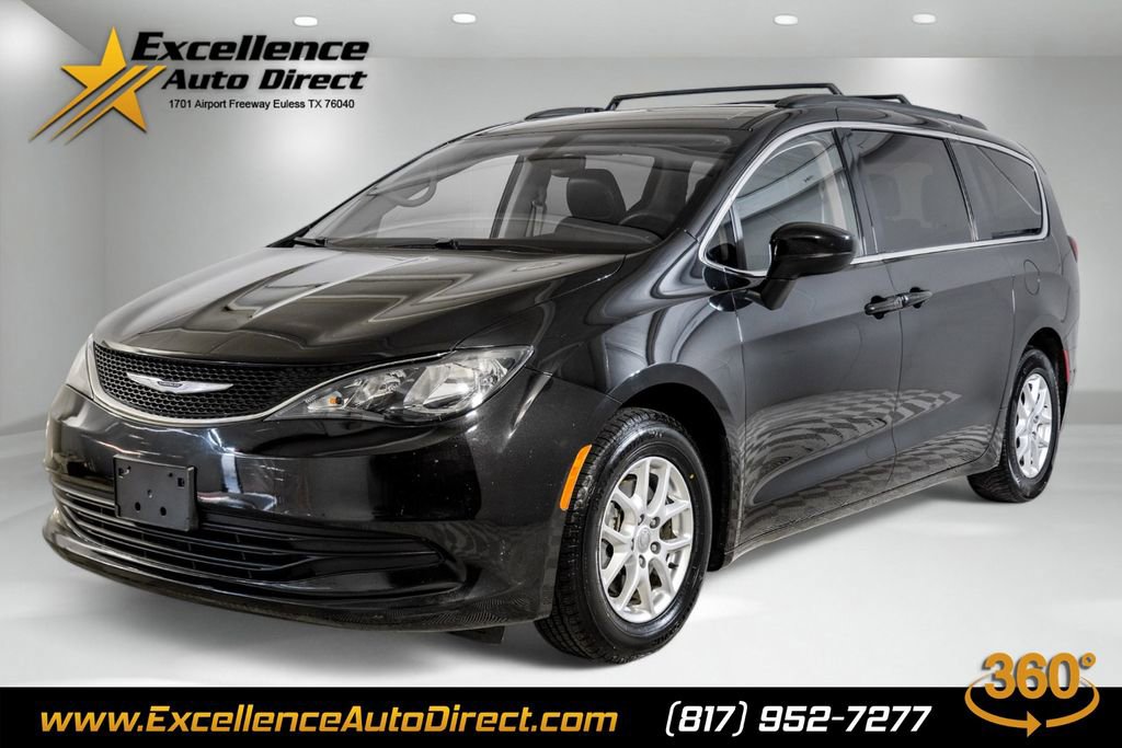 Used 2020 Chrysler Voyager Lxi image 1
