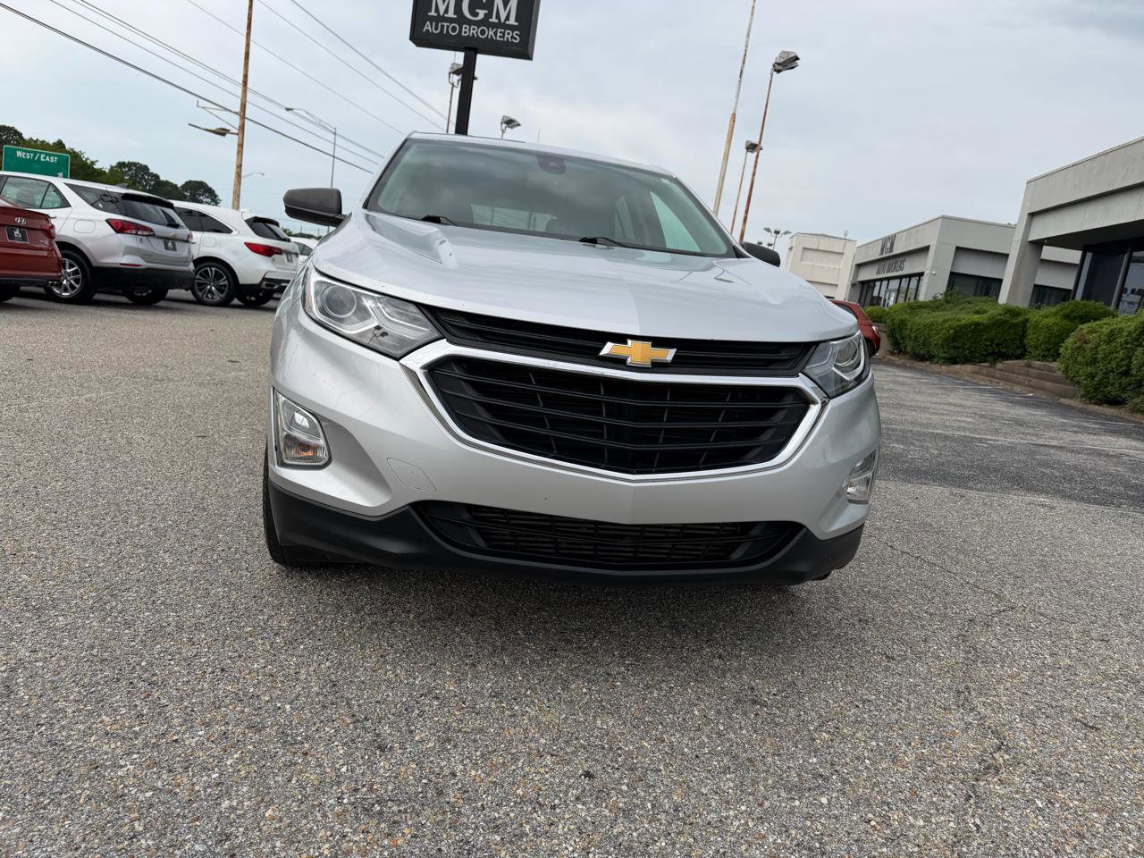 Used 2021 Chevrolet Equinox LS w/ LS Convenience Package FWD image 5