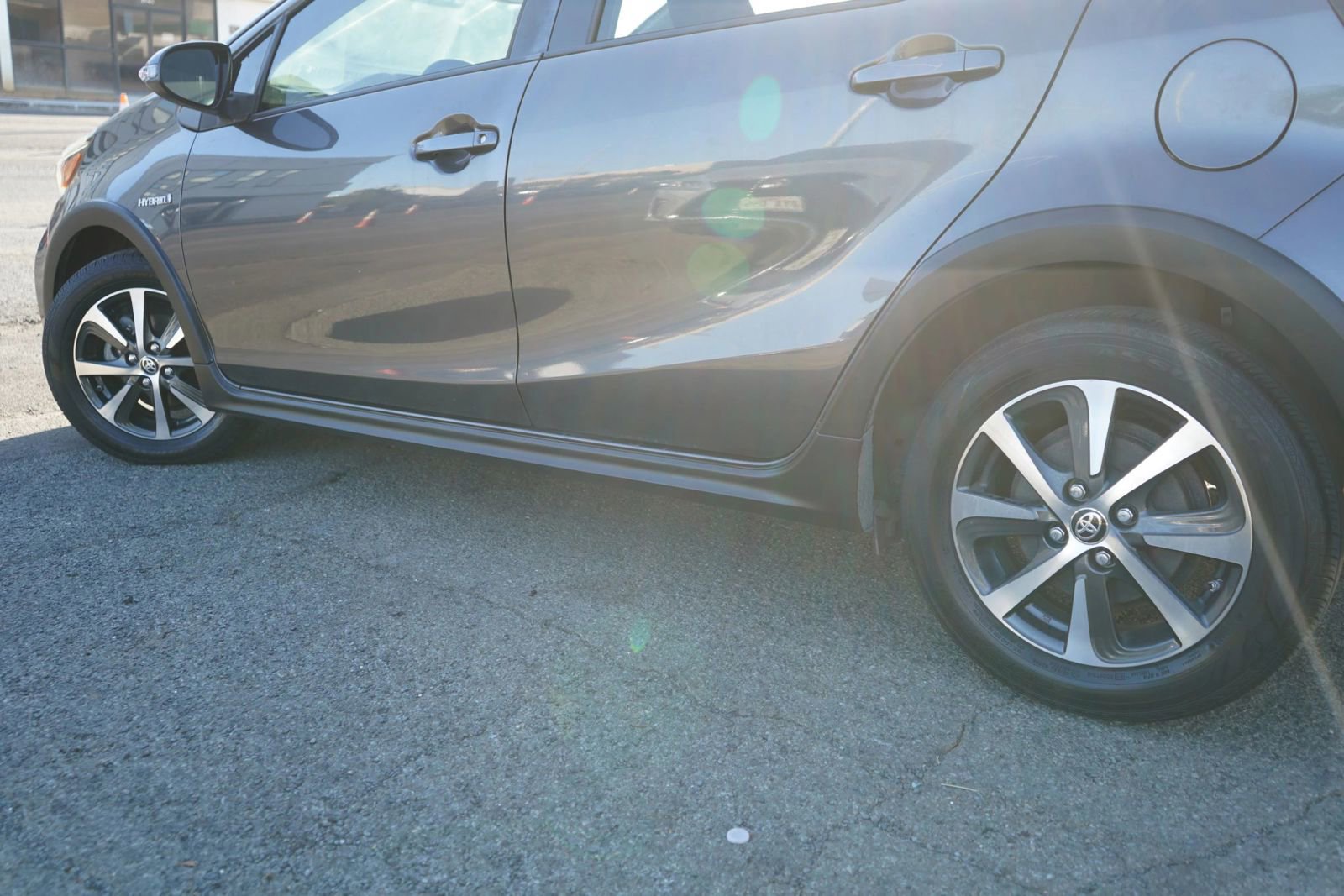 Used 2018 Toyota Prius C Three FWD image 6