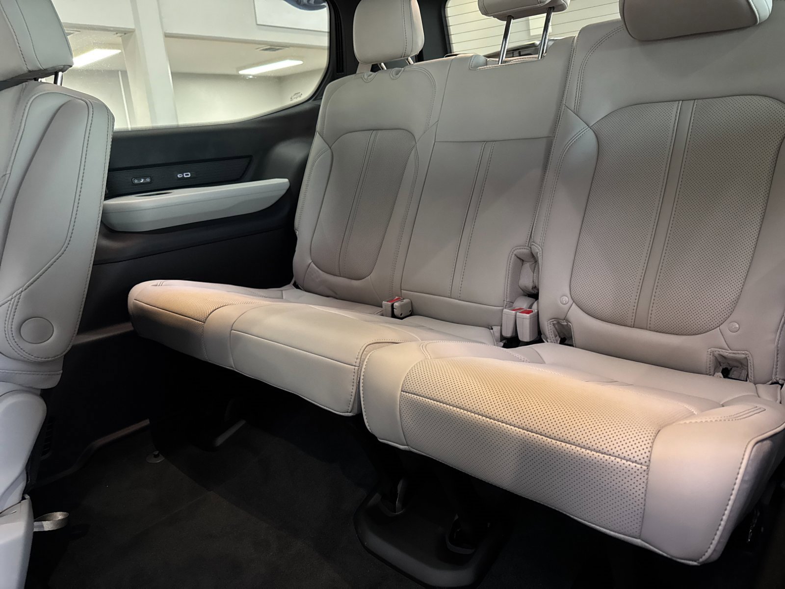 New 2025 Jeep Wagoneer Series II image 15