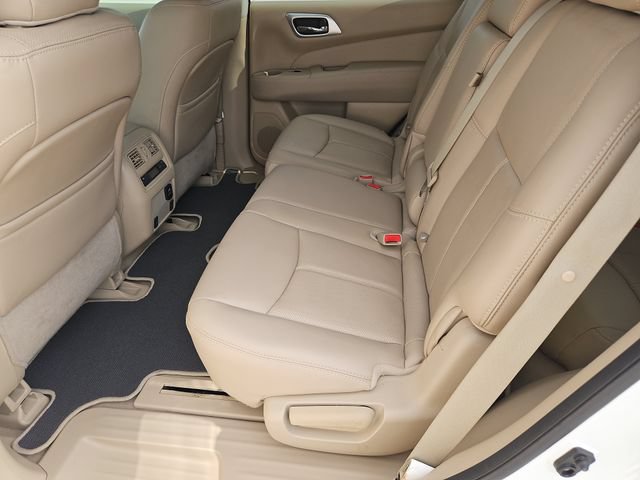 Used 2015 Nissan Pathfinder Platinum FWD image 15