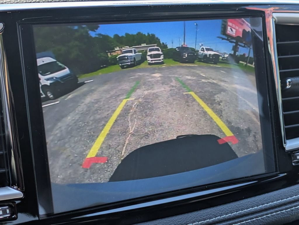 New 2027 Chrysler Pacifica Select w/ Family Tech Group FWD image 22