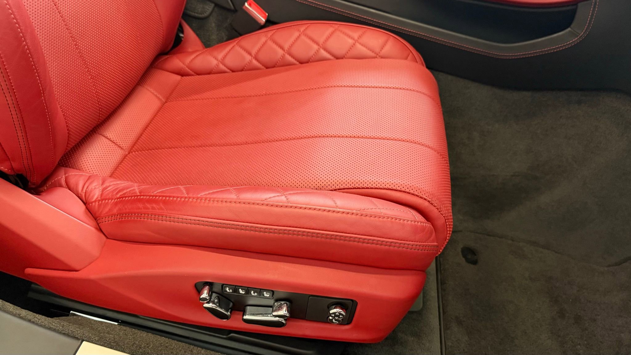 Used 2020 Bentley Continental GT image 48