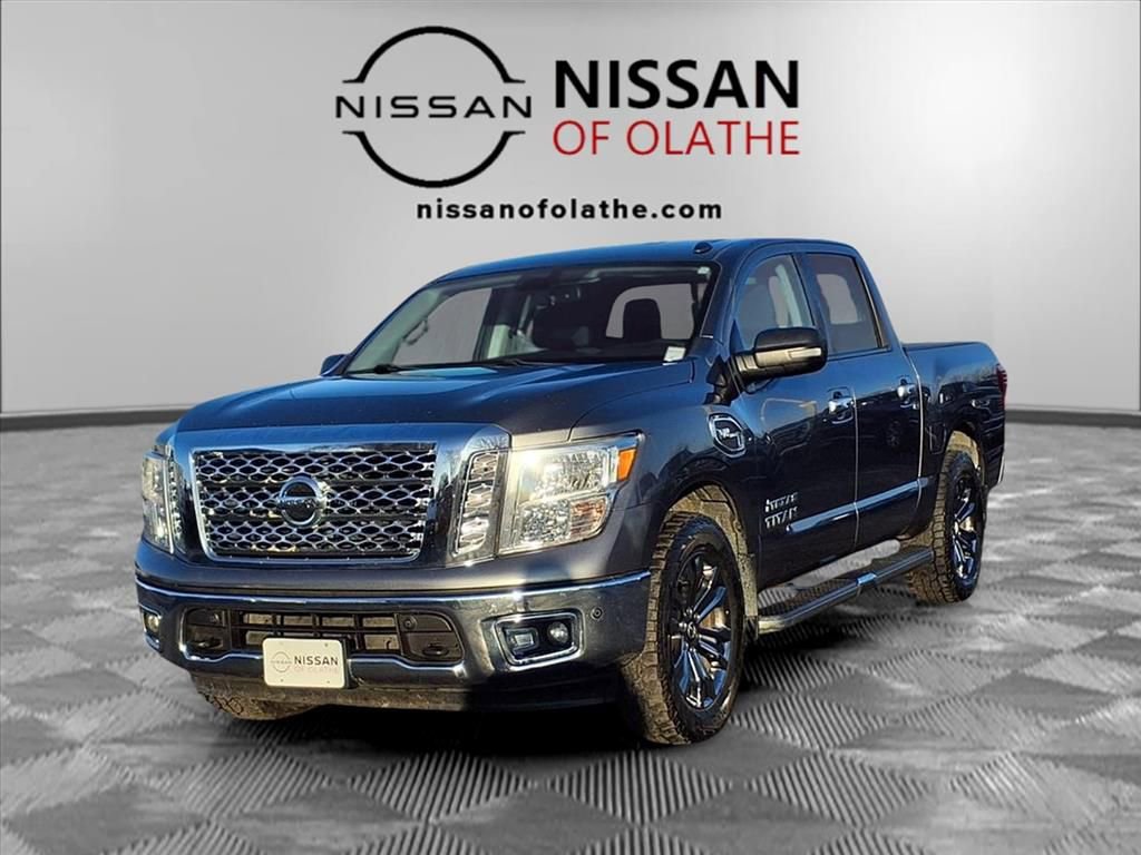 Used 2017 Nissan Titan SV image 1