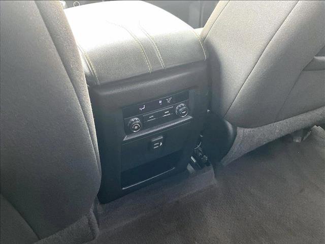 Used 2020 Chevrolet Traverse LT image 24