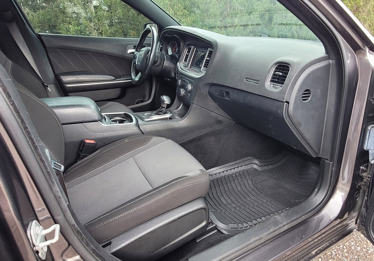 Used 2020 Dodge Charger SXT image 14