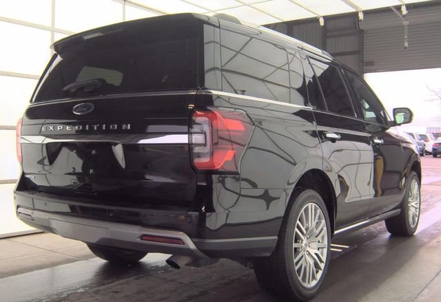 Used 2024 Ford Expedition Limited image 4