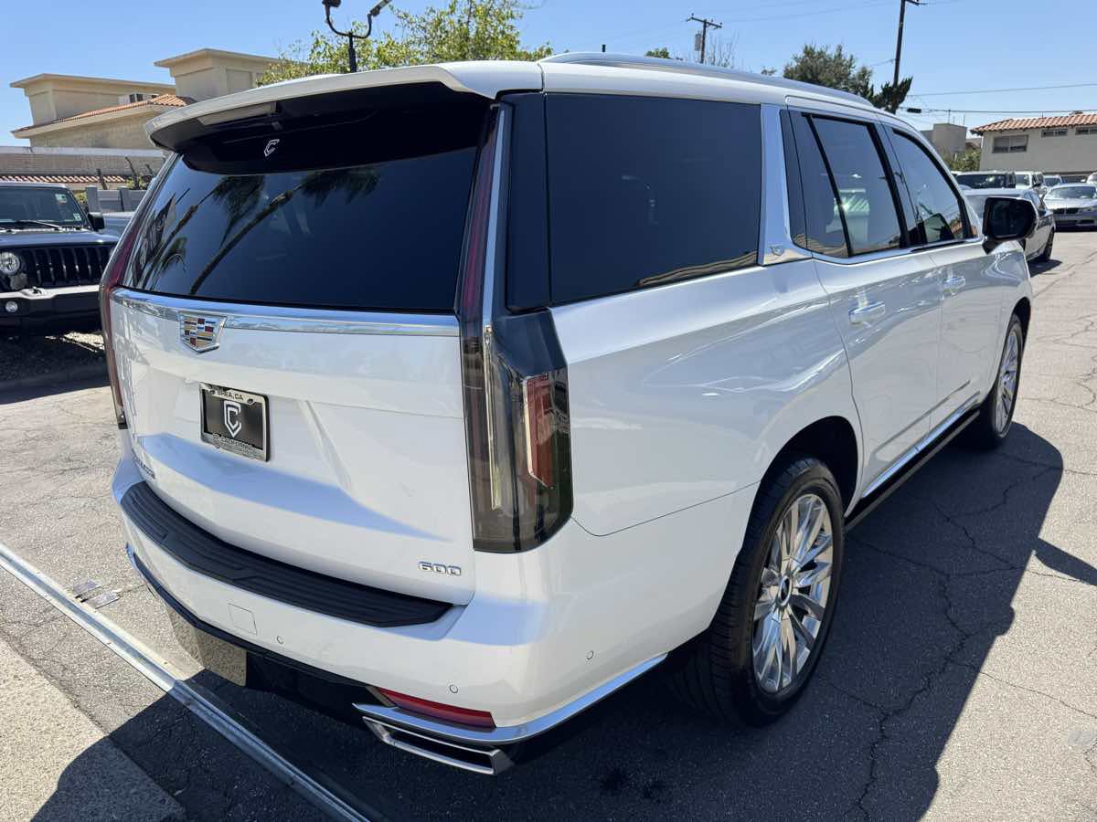 Used 2021 Cadillac Escalade Premium Luxury w/ Driver Assist Tech Package AWD/4WD image 8