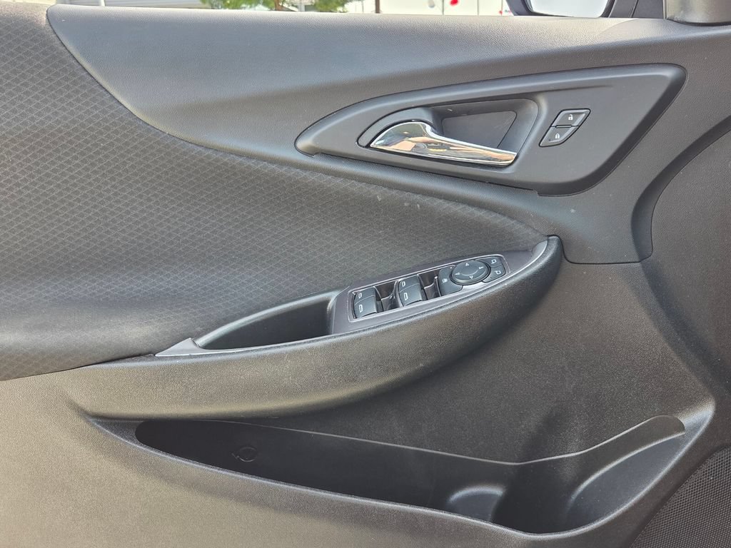 Used 2022 Chevrolet Malibu LS FWD image 30