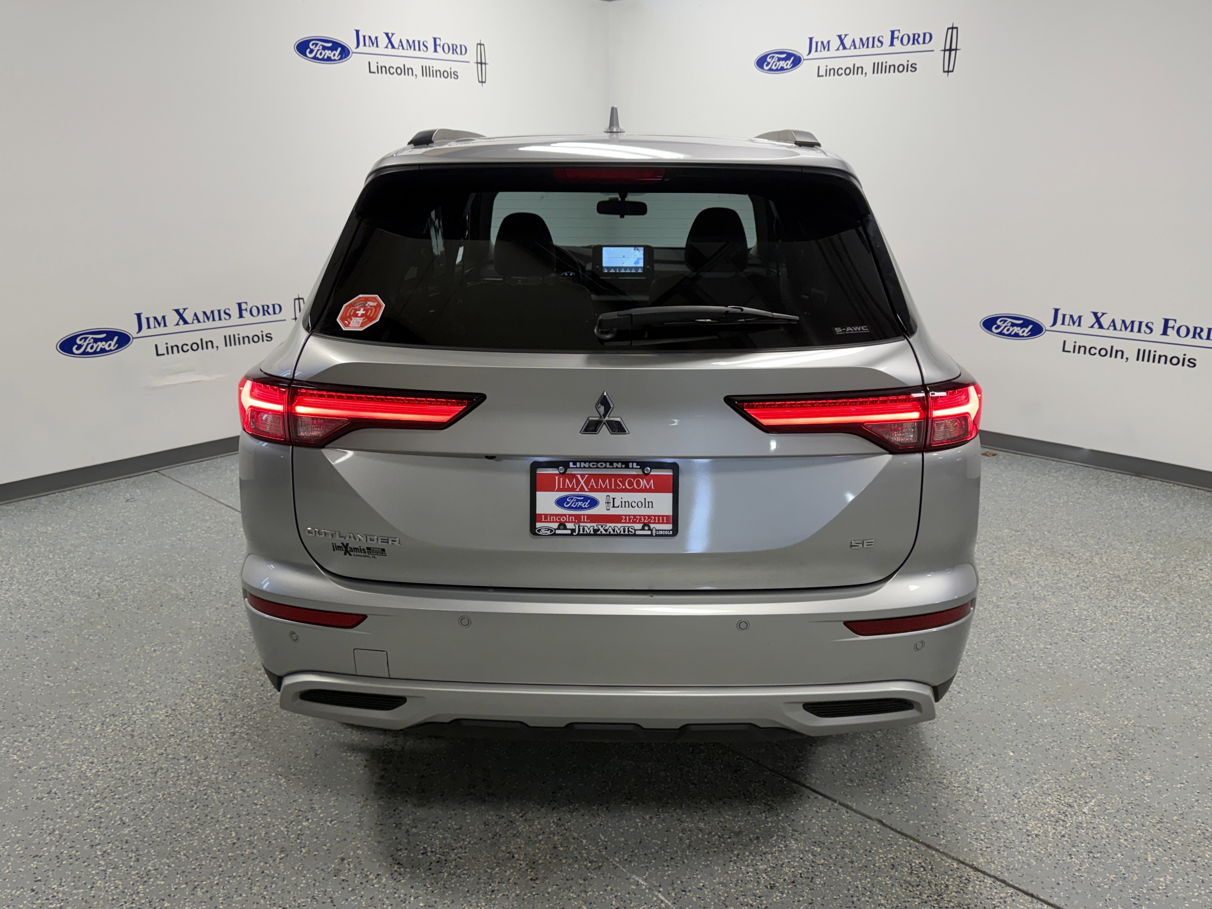 Used 2024 Mitsubishi Outlander SE image 30