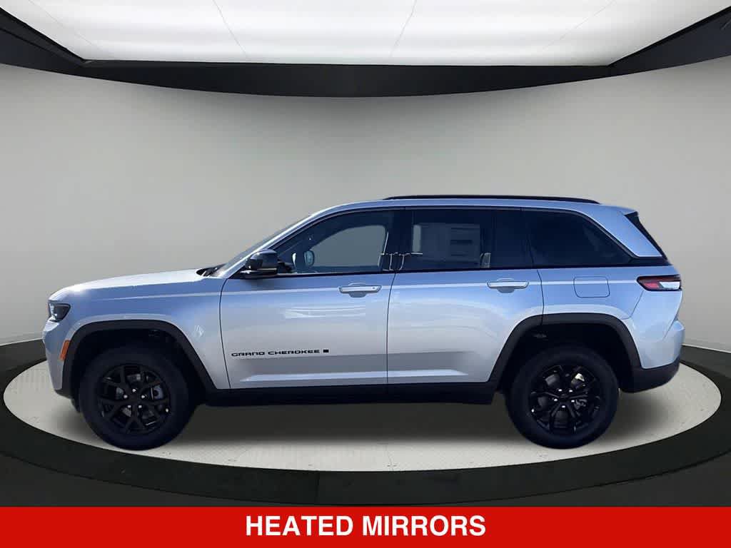 New 2026 Jeep Grand Cherokee Altitude AWD/4WD image 3