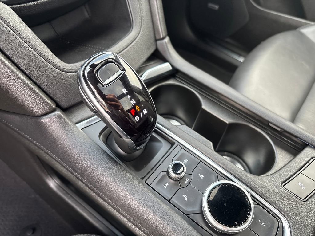 Used 2025 Cadillac XT5 Premium Luxury image 25